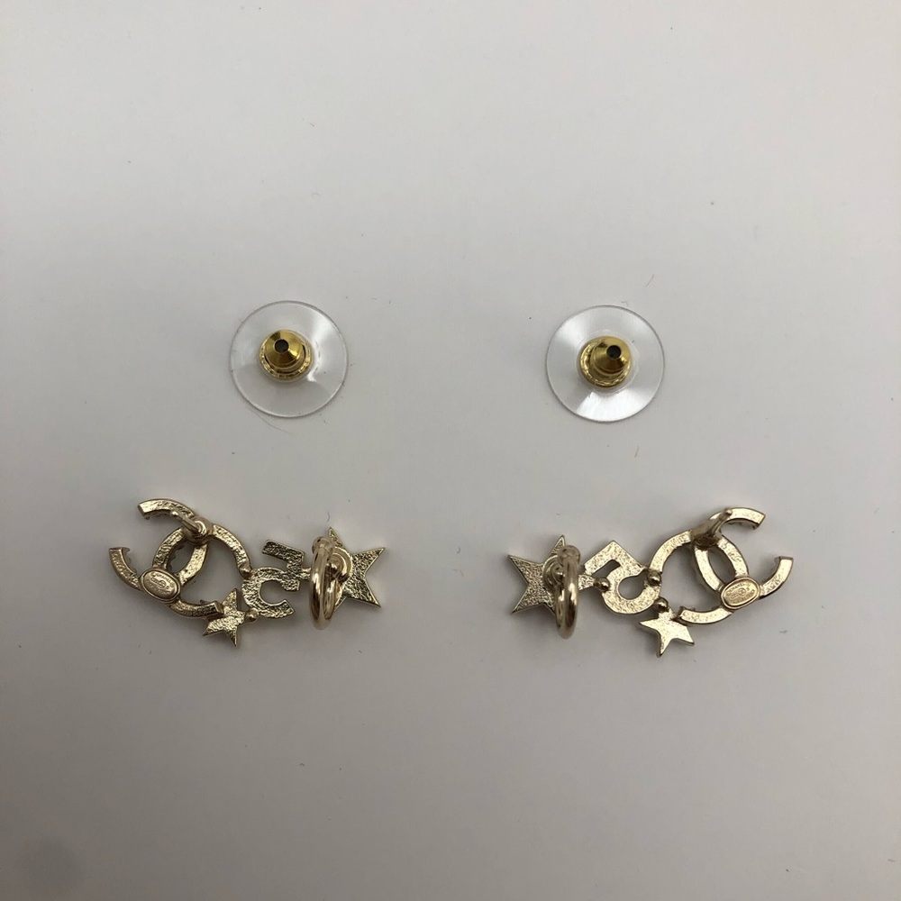 Chanel Earrings - Picture 4 of 5